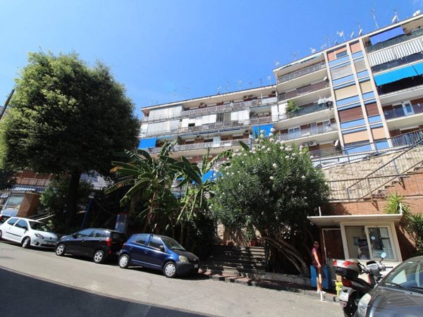 appartamento in vendita a Napoli in zona Stella