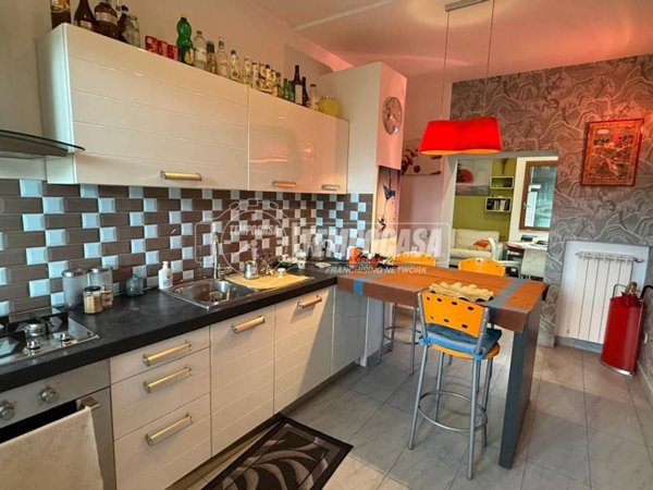 appartamento in vendita a Napoli in zona Fuorigrotta