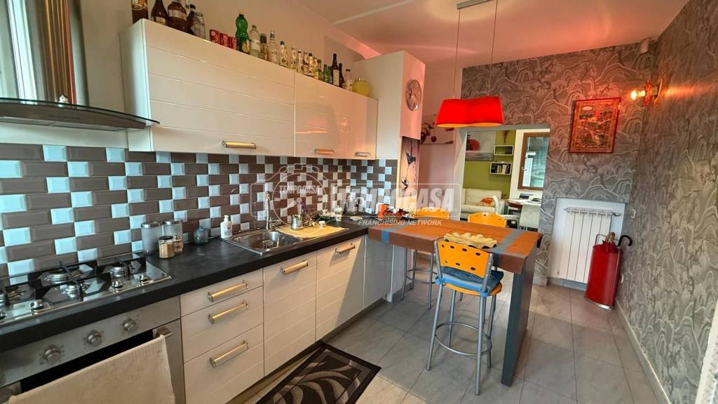 appartamento in vendita a Napoli in zona Fuorigrotta