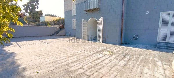 appartamento in vendita a Napoli in zona San Carlo all'Arena