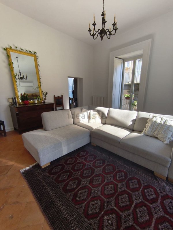 appartamento in vendita a Napoli in zona Chiaia