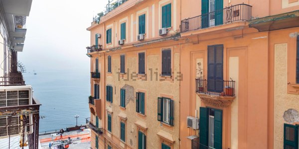 appartamento in vendita a Napoli in zona San Ferdinando