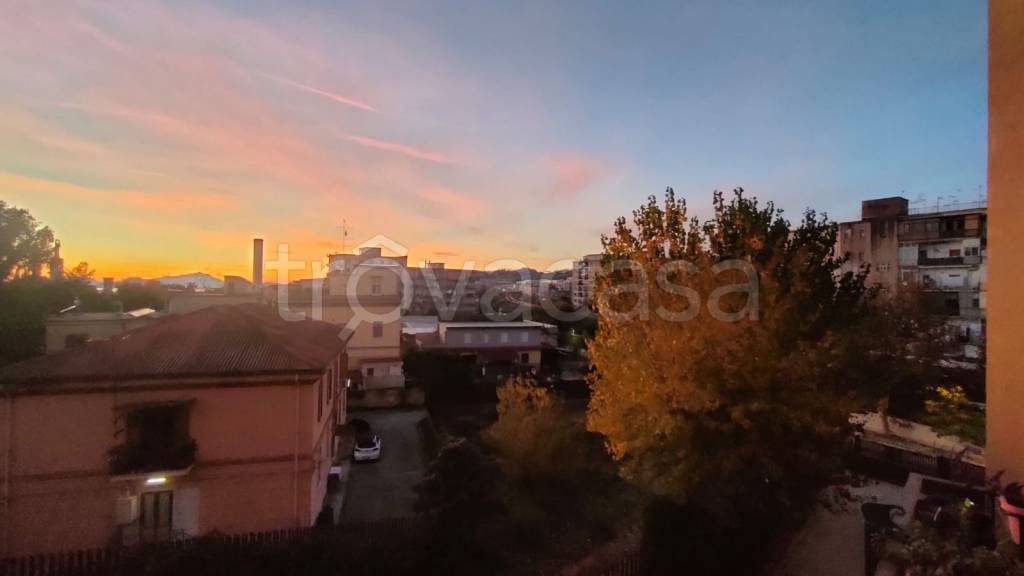 appartamento in vendita a Napoli in zona Fuorigrotta