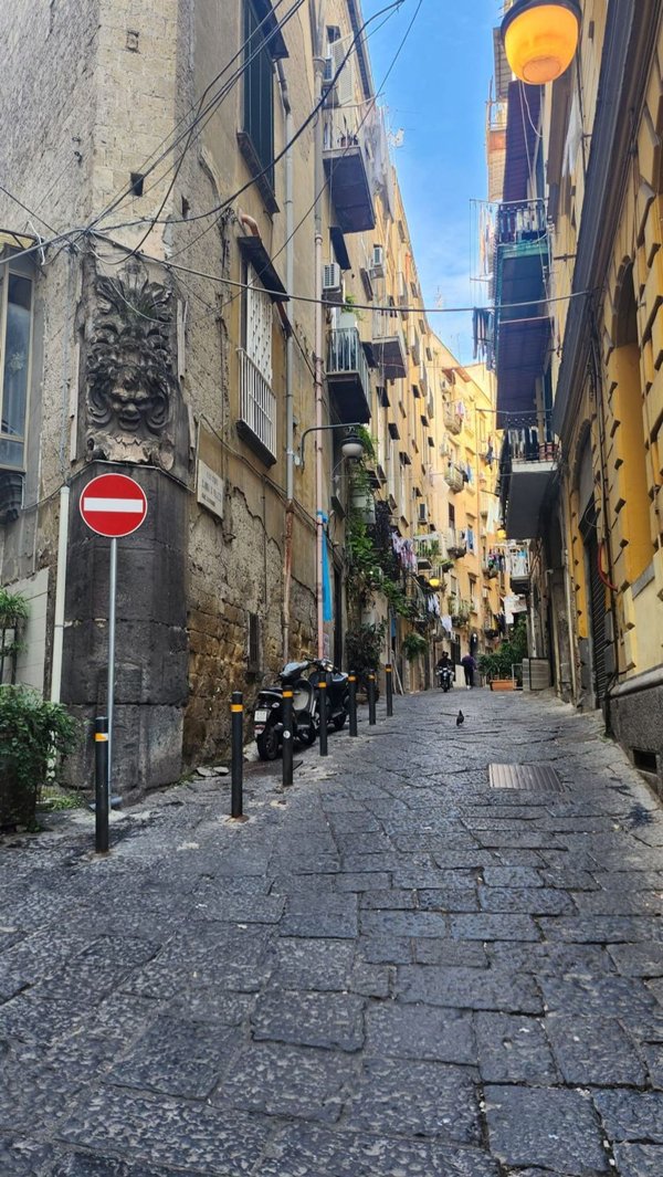 appartamento in vendita a Napoli in zona San Ferdinando