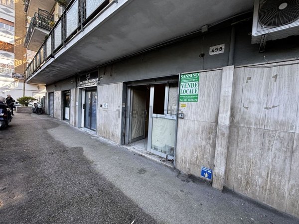 ufficio in vendita a Napoli in zona San Lorenzo