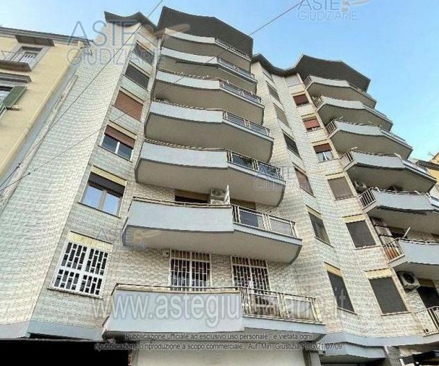 negozio in vendita a Napoli in zona Chiaia