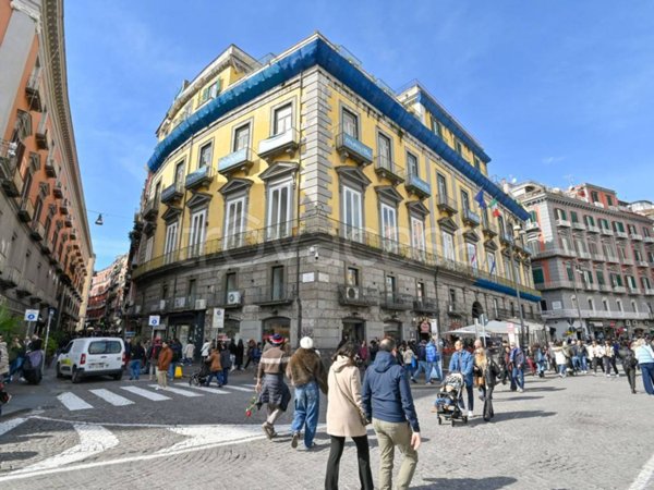 appartamento in vendita a Napoli in zona San Ferdinando