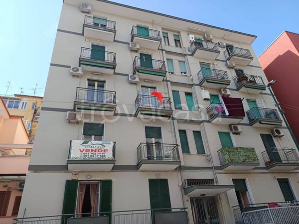 appartamento in vendita a Napoli in zona Bagnoli