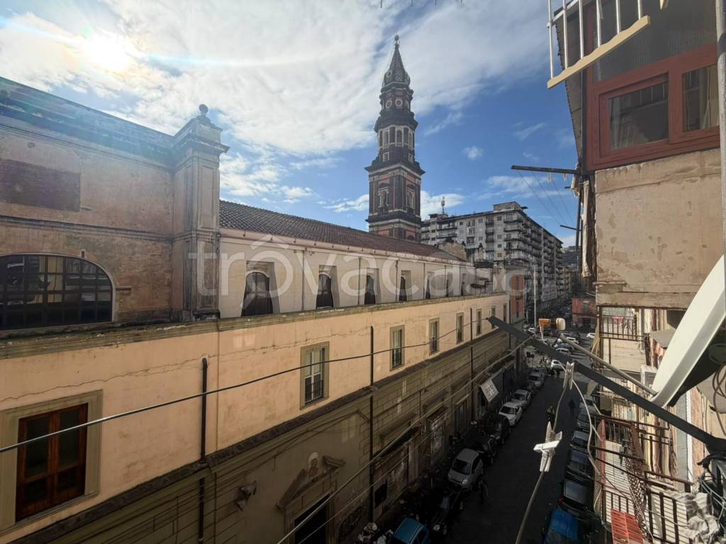 appartamento in vendita a Napoli in zona Mercato