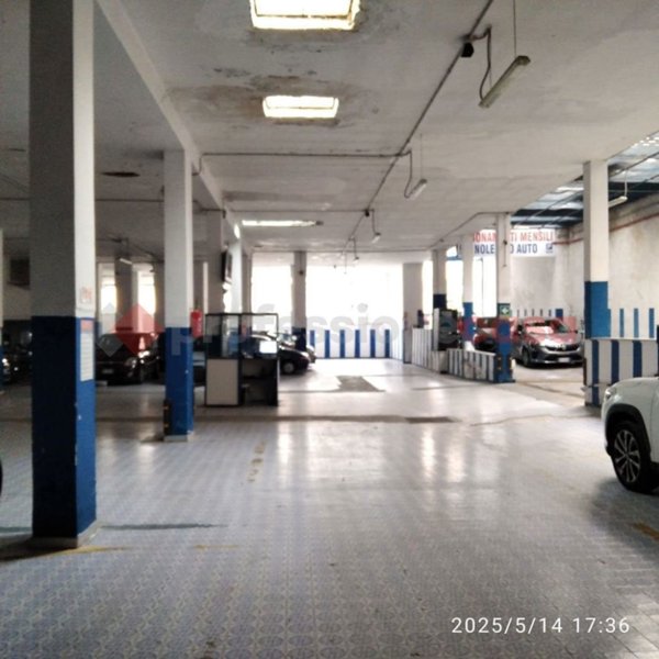 negozio in vendita a Napoli in zona Soccavo
