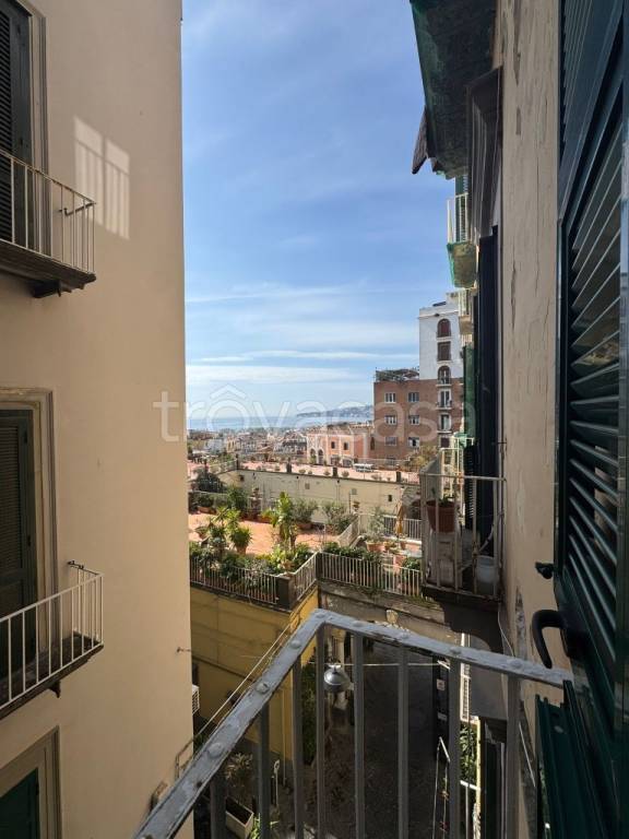 appartamento in vendita a Napoli in zona San Ferdinando