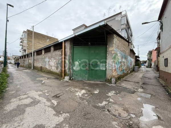 locale di sgombero in vendita a Napoli in zona Barra