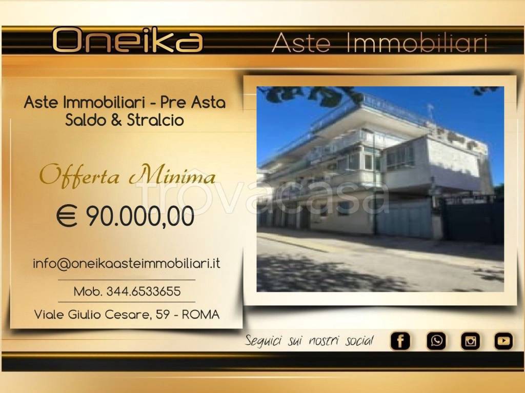 appartamento in vendita a Napoli in zona Barra