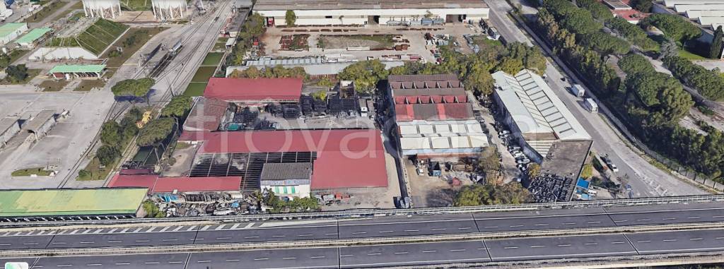 capannone in vendita a Napoli in zona Zona Industriale-Ferrovia