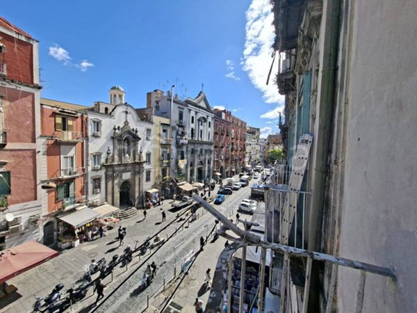 appartamento in vendita a Napoli in zona Stella