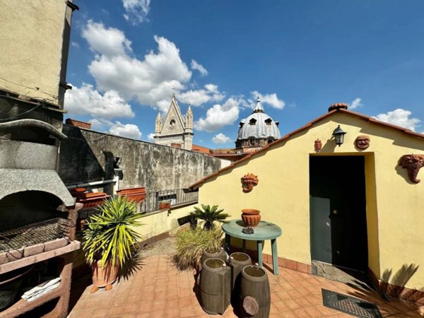 appartamento in vendita a Napoli in zona Pendino / San Giuseppe