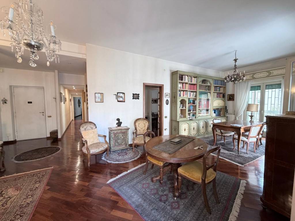 appartamento in vendita a Napoli in zona Vomero