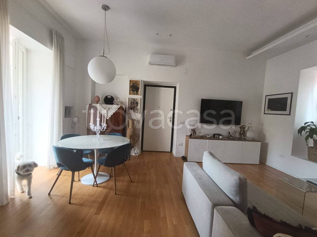 appartamento in vendita a Napoli in zona San Ferdinando
