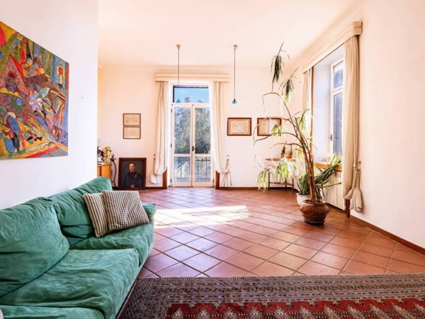 appartamento in vendita a Napoli in zona Posillipo