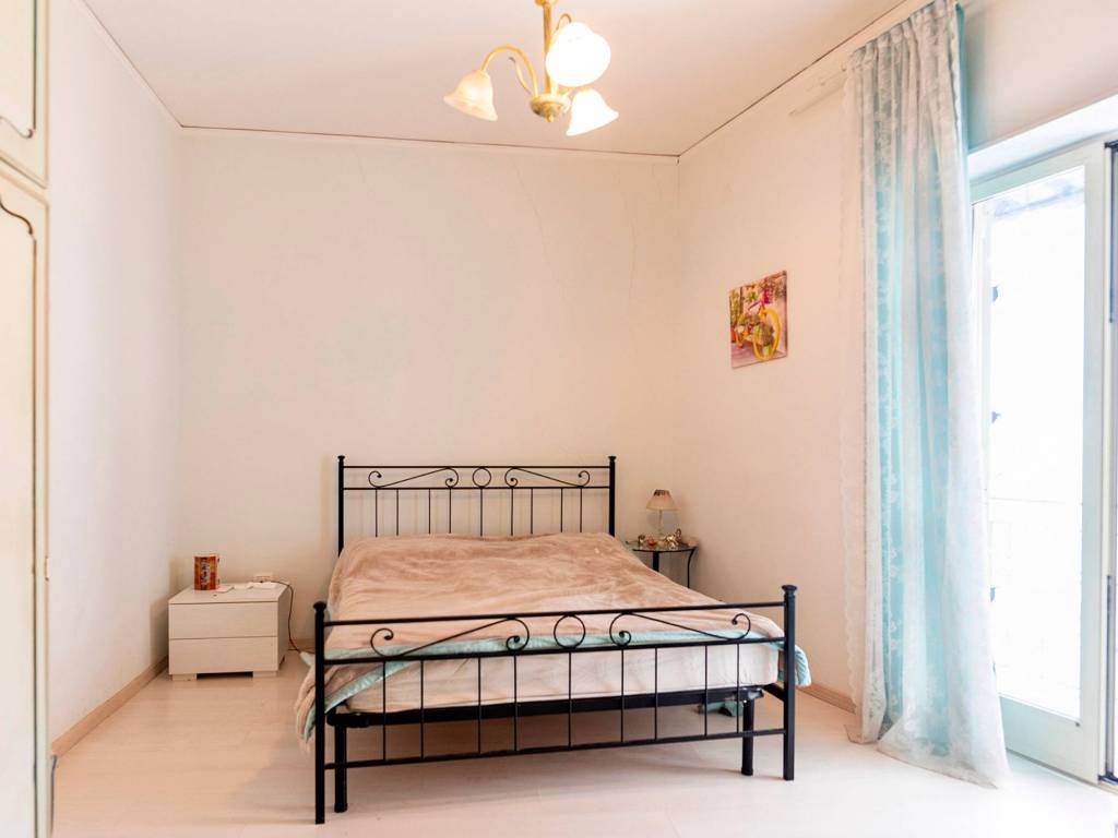 appartamento in vendita a Napoli in zona Vicaria