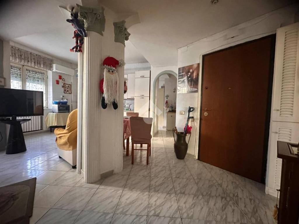 appartamento in vendita a Napoli in zona Capodichino