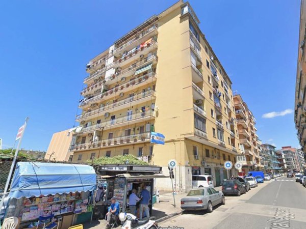 appartamento in vendita a Napoli in zona Bagnoli