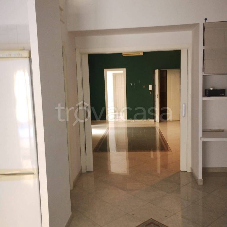 appartamento in vendita a Napoli in zona Chiaia