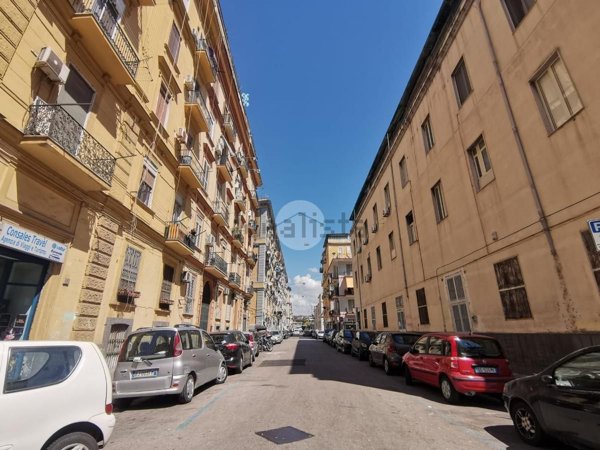appartamento in vendita a Napoli in zona Vicaria