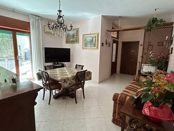 appartamento in vendita a Napoli in zona Miano