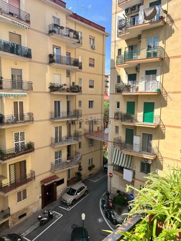 appartamento in vendita a Napoli in zona Arenella