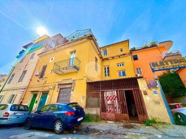 casa indipendente in vendita a Napoli in zona Bagnoli