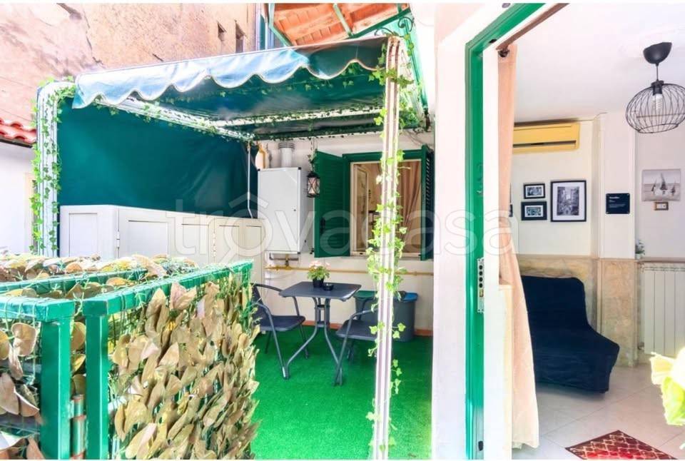 negozio in vendita a Napoli