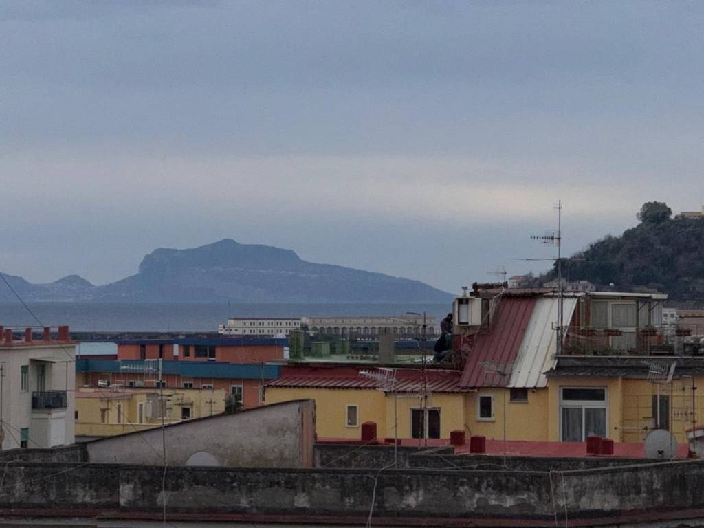 appartamento in vendita a Napoli in zona Bagnoli