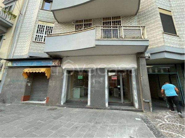 negozio in vendita a Napoli in zona Chiaia