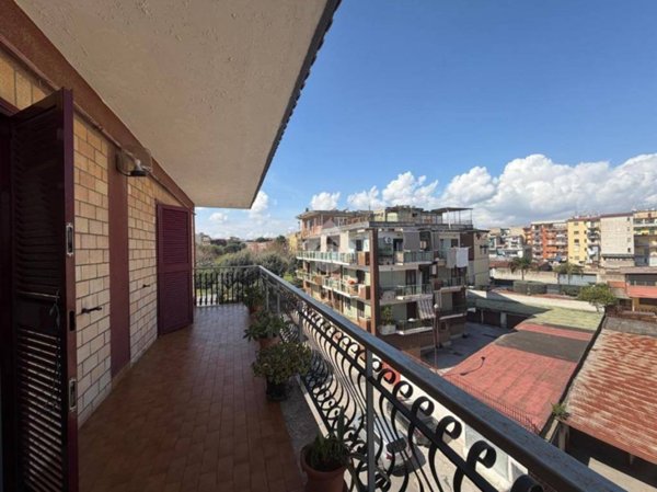 appartamento in vendita a Napoli in zona Secondigliano
