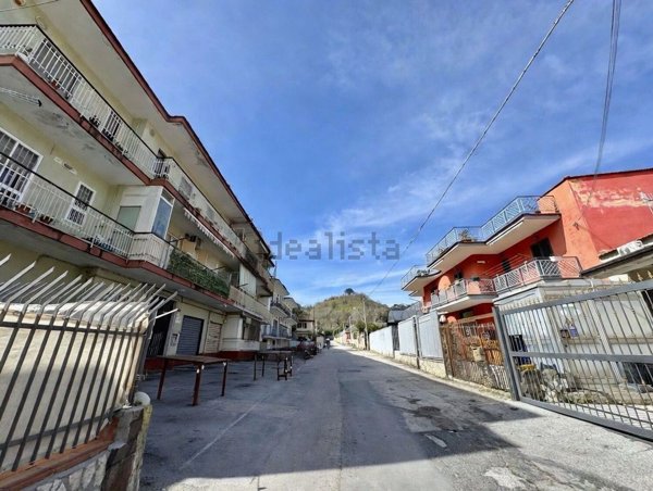 appartamento in vendita a Napoli in zona Pianura