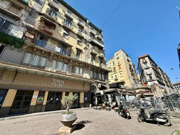 appartamento in vendita a Napoli in zona Pendino / San Giuseppe