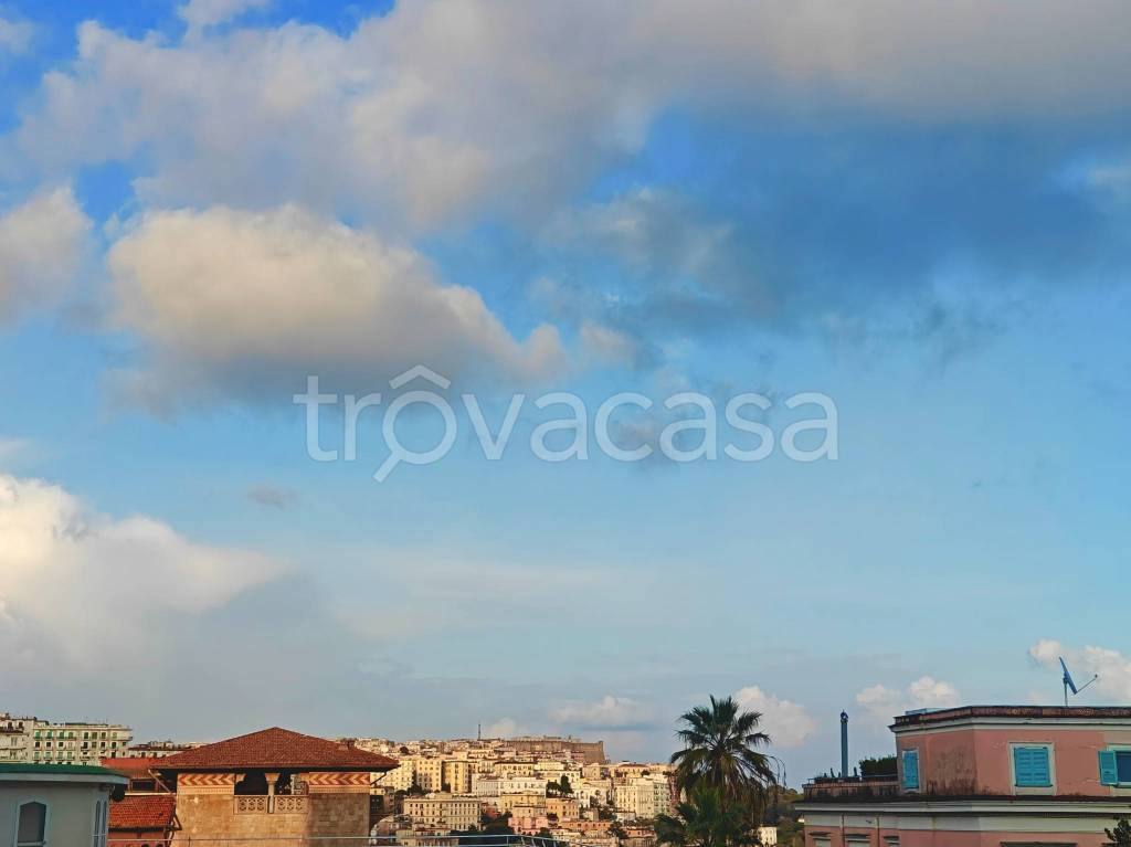 appartamento in vendita a Napoli in zona Posillipo