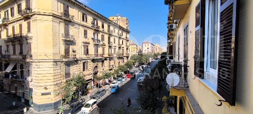 appartamento in vendita a Napoli in zona Pendino / San Giuseppe