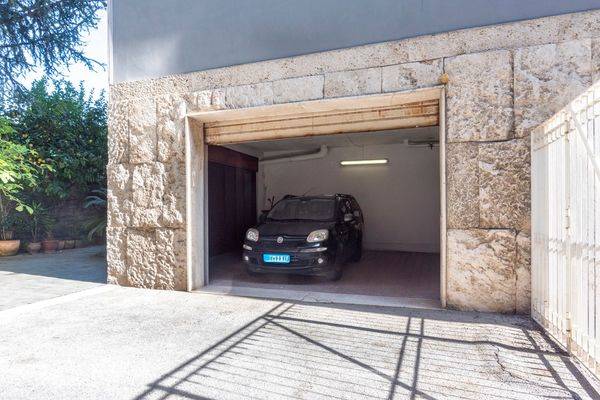 appartamento in vendita a Napoli in zona Posillipo