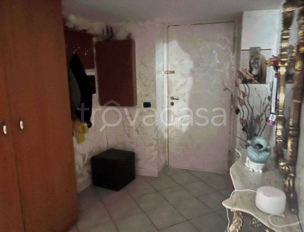 appartamento in vendita a Napoli in zona Stella