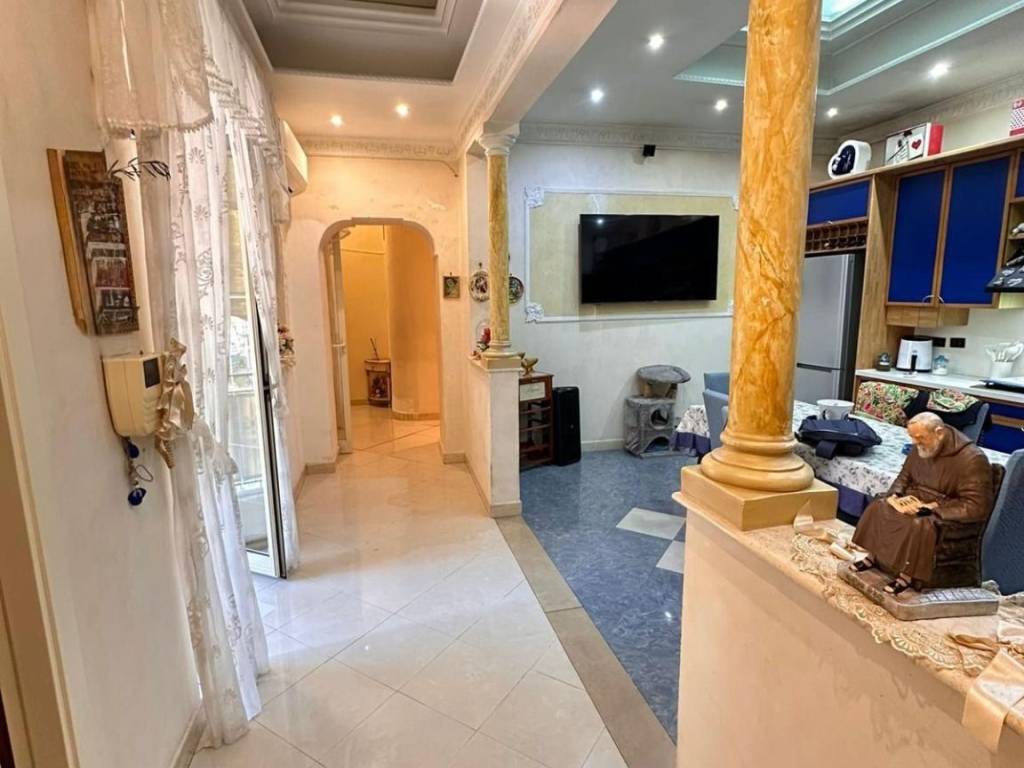 appartamento in vendita a Napoli in zona Pendino / San Giuseppe
