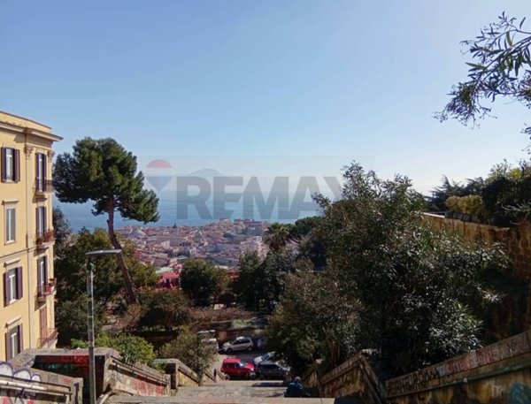 appartamento in vendita a Napoli