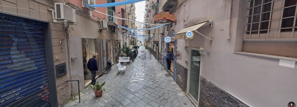 negozio in vendita a Napoli in zona Chiaia