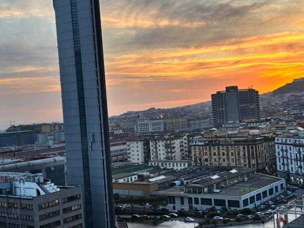ufficio in vendita a Napoli in zona Poggioreale