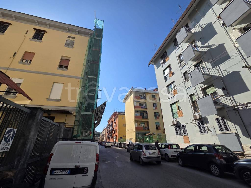 appartamento in vendita a Napoli in zona Fuorigrotta