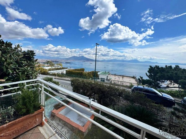 appartamento in vendita a Napoli in zona Posillipo