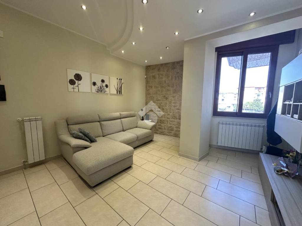 appartamento in vendita a Napoli in zona Barra