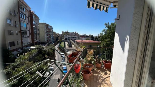 appartamento in vendita a Napoli in zona Arenella