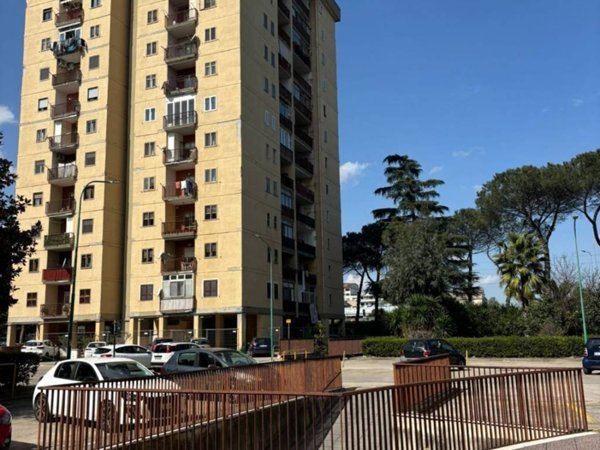 appartamento in vendita a Napoli in zona Scampia